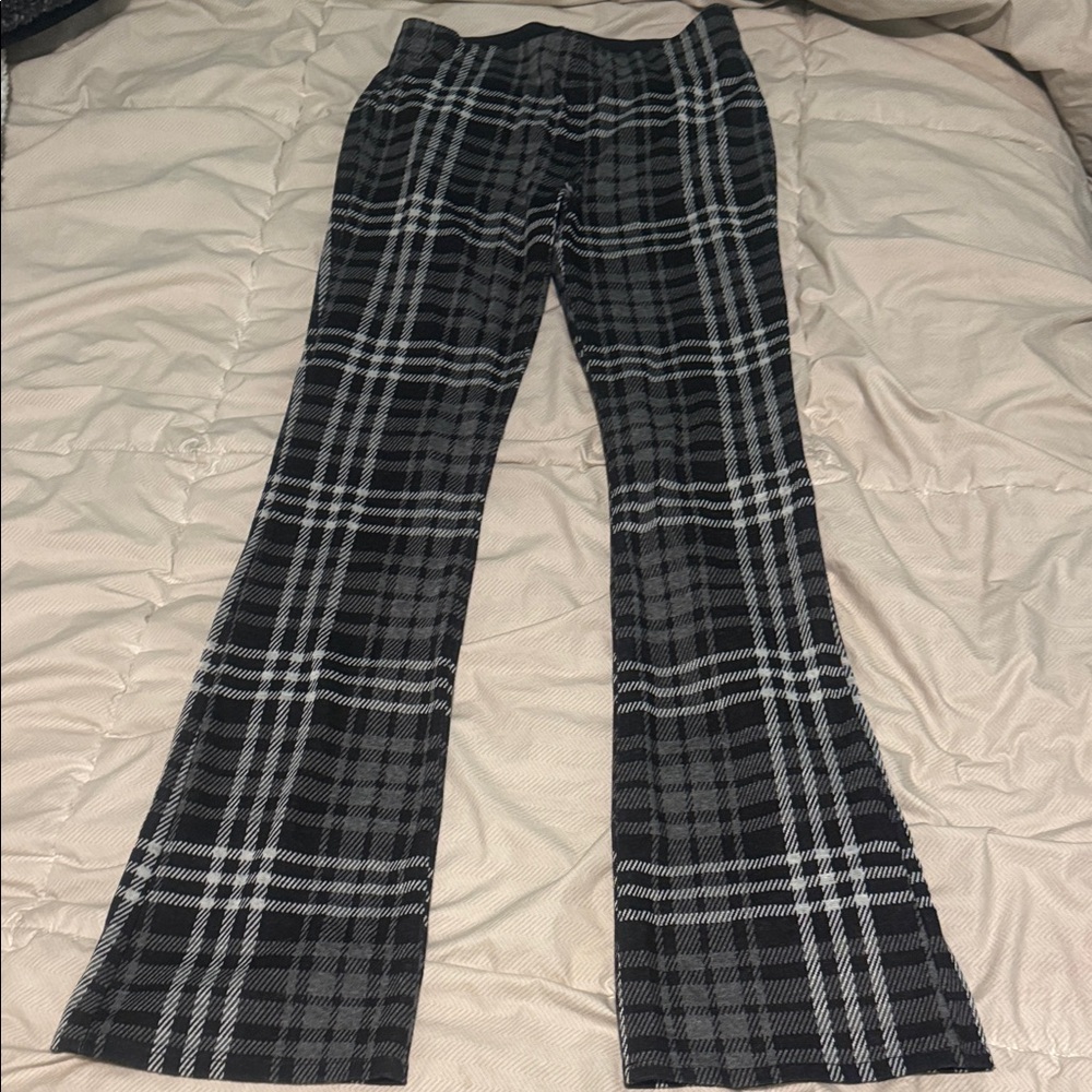 AE Black and White Plaid Pants
